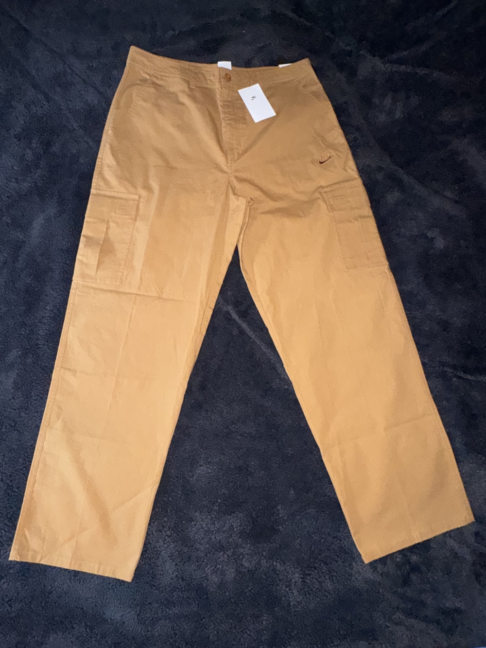 Nike Club Cargo Pants. Woven "British Tan". Men's Size 36x32. Brand New
